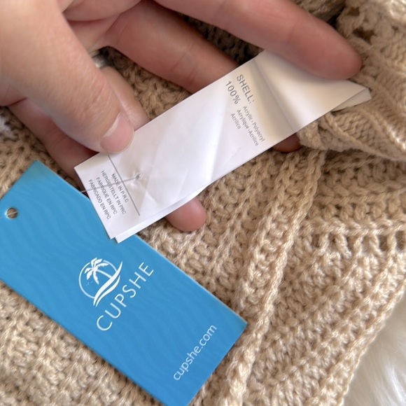 Cupshe V Neck Beige Sweater - Picture 4 of 4